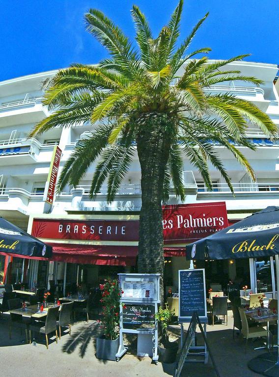 Les Palmiers Hotel Frejus Bagian luar foto